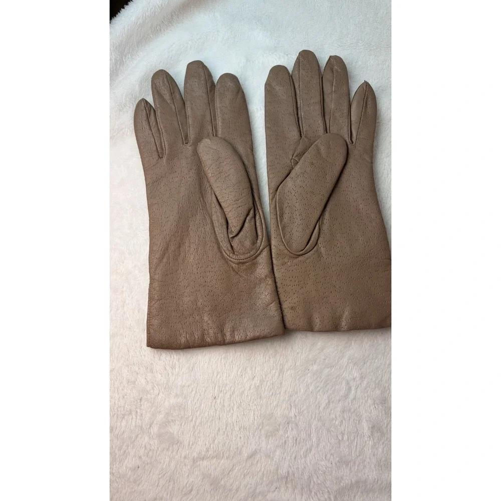 Vintage Taupe Leather Gloves Size M Perforated Textured Warm Acrylic Lined Boho